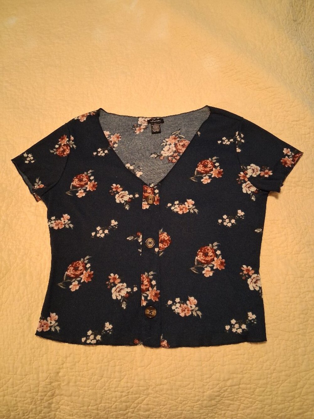 Justify brand crop top, size XL, Blue with dusty pinkish flowers